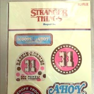 Magnet 🧲 scoop Ahoy from Stranger’s Things.